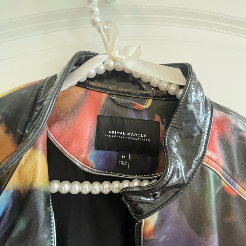 Neiman Marcus Leather Biker Jacket
Tie-Dye Print
Zip Pockets & Zip Closure - Picture 4 of 5